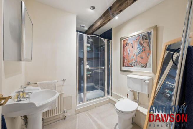 4 bed Detached for sale Image 12