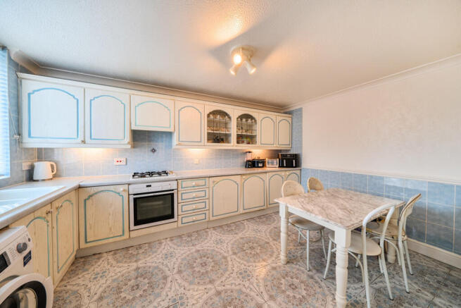 1440504-6-69d8cee...