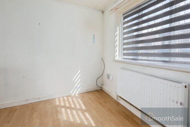 3 bed Terraced for sale Image 8