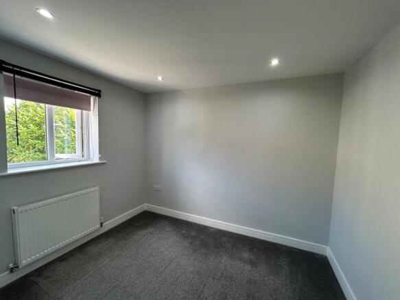 2 bed Town House to rent Image 6
