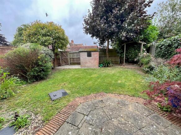 Garden - 3 Dove House Drive.jpg