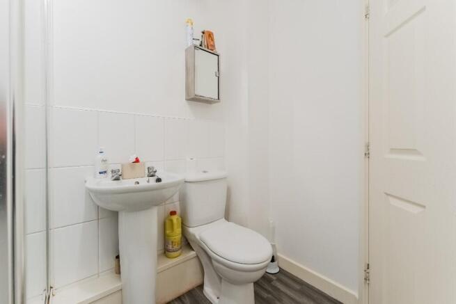 2 bed Apartment for sale Image 11