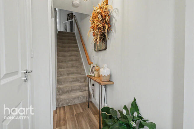 3 bed Semi-Detached for sale Image 5