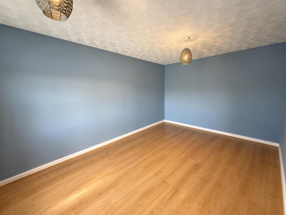 Empty Blue-Grey R...