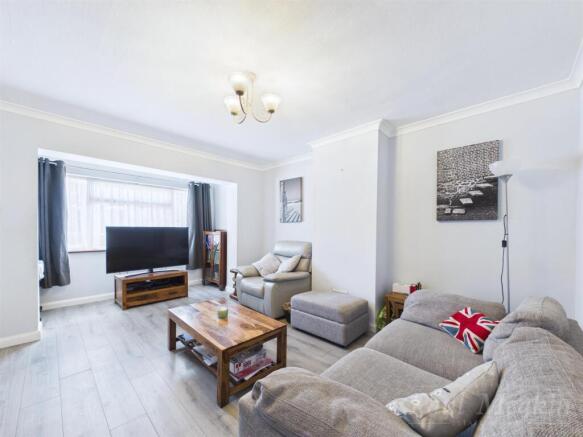 Salcot Crescent, New Addington, Croydon photo 4