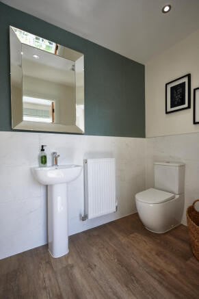 4 bed Detached for sale Image 7