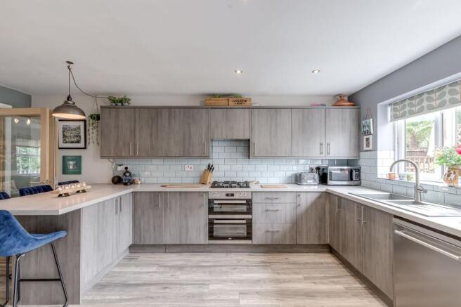 Kitchen / Dining Room
