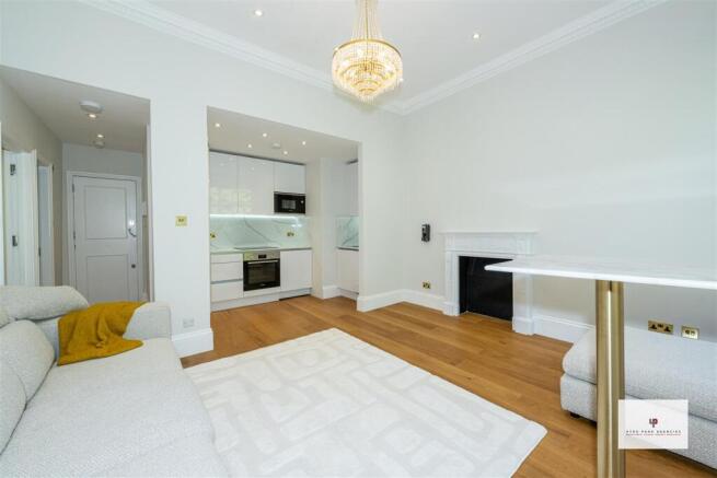 Cleveland Square 7@49-008 MR - HPA.jpg