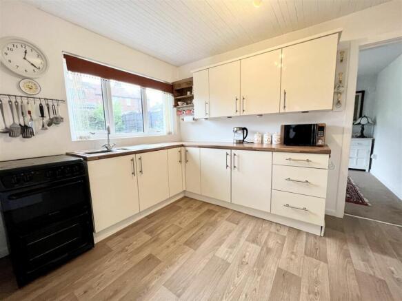 KITCHEN.jpeg