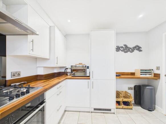 10 Oaks Court Tho...