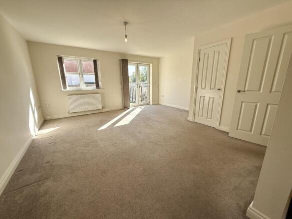 3 bed House to rent Image 5