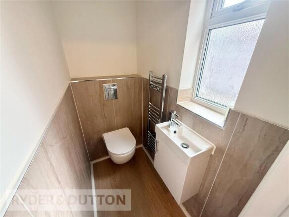 4 bed Detached to rent Image 12
