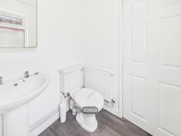 2 bed Terraced to rent Image 11