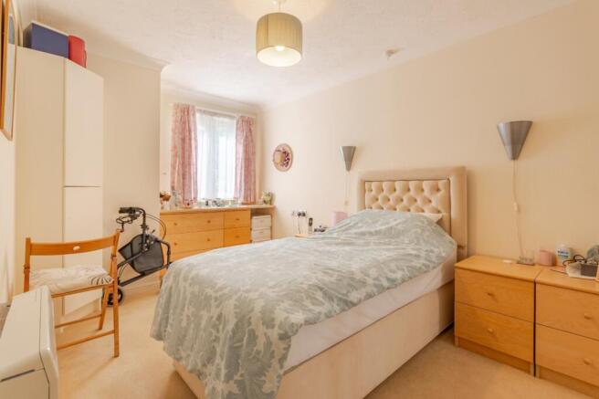 1 bed Retirement Property for sale Image 7