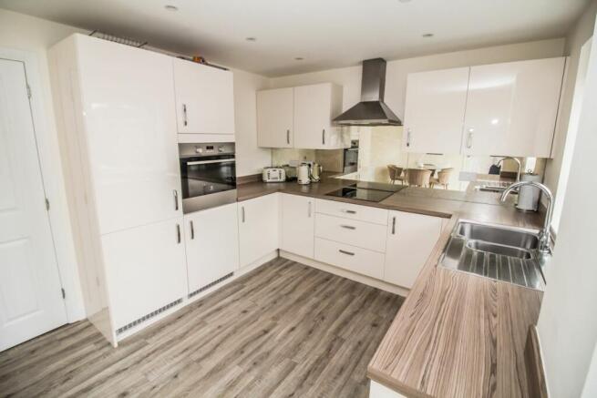 Kitchen Pic 2.
