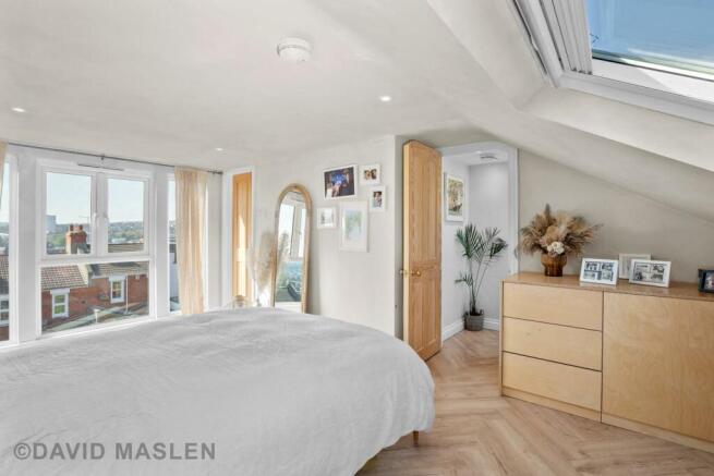 Bedroom (1).jpg