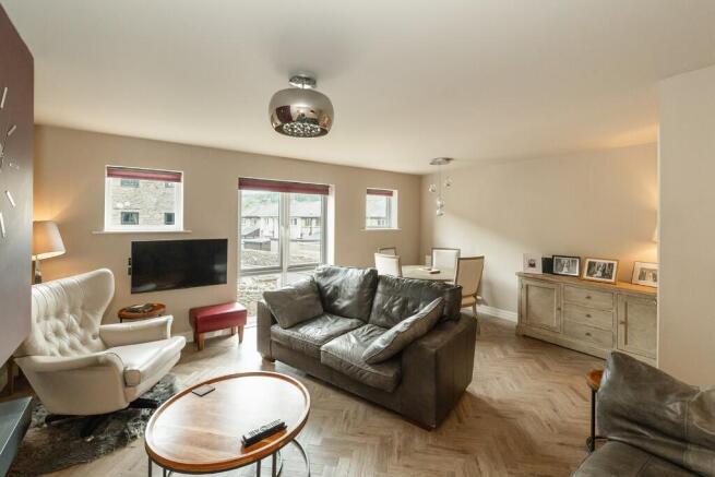 4 bed Town House for sale Image 7