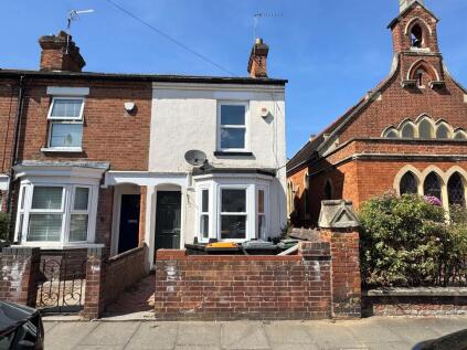 Howard Avenue, Bedford