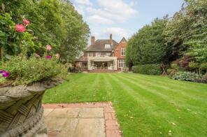 20, Gidea Close, Romford RM2 5NP