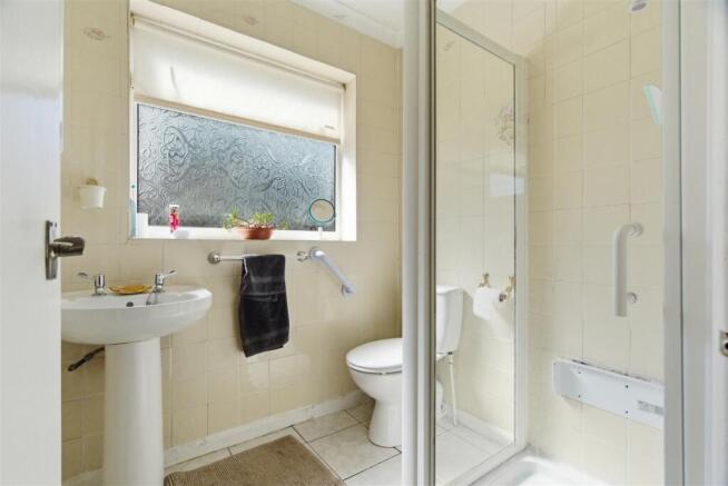 3 bed Semi-Detached Bungalow for sale Image 11