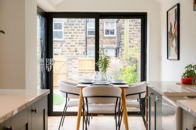 5 bed Terraced for sale Image 7