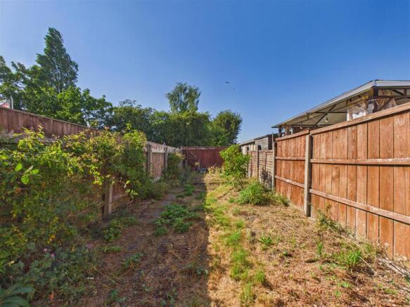 2 bed Terraced to rent Image 8