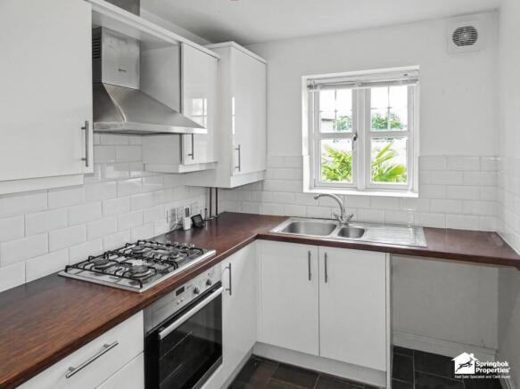 3 bed Semi-Detached for sale Image 4