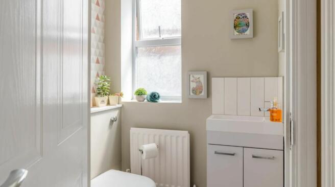 Cloakroom/Wc
