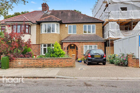 Whitchurch Gardens, Edgware