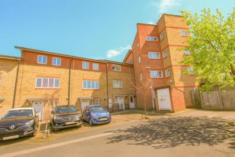 Carmichael Close, Ruislip, HA4