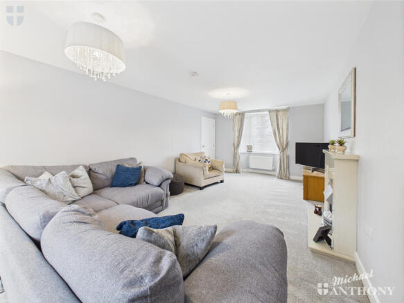 CAM03852G0-PR0297-STILL014