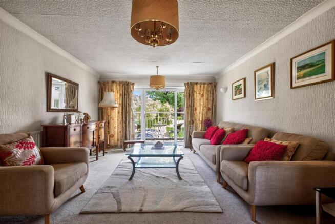3 bed Apartment for sale Image 10