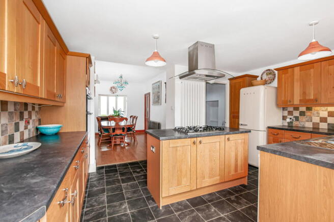 3 bed Terraced for sale Image 11