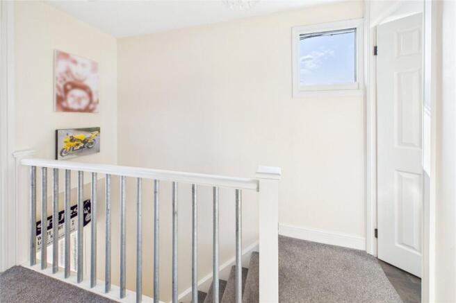 3 bed Terraced for sale Image 7