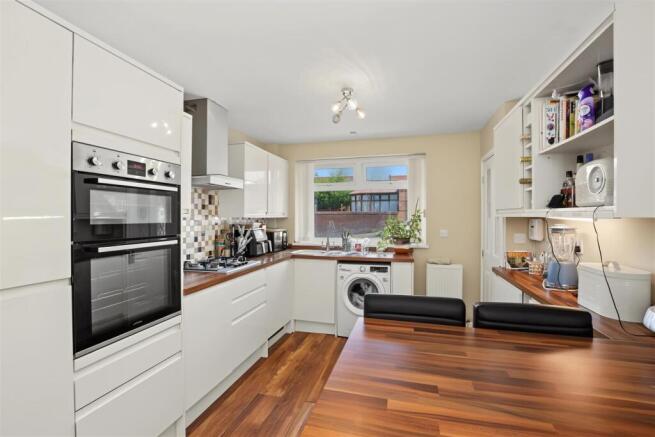 Kitchen_1.jpeg