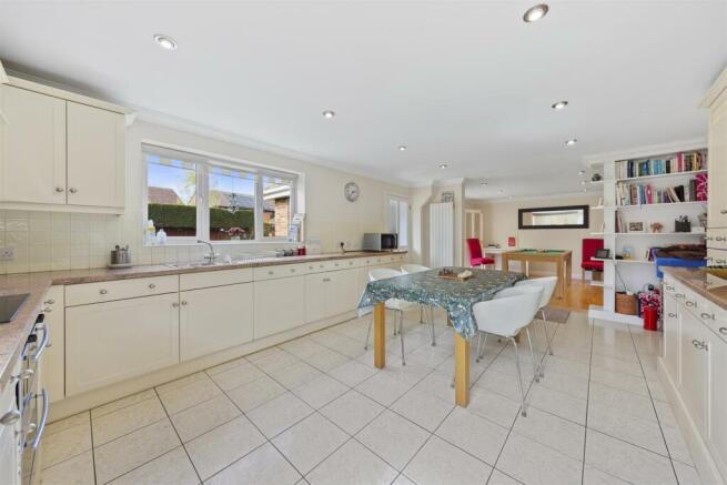 Kitchen/Breakfast Room