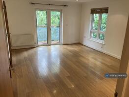 Flat 1, 80 Metropolitan Place, Rickmansworth Road, Watford WD18 7HB