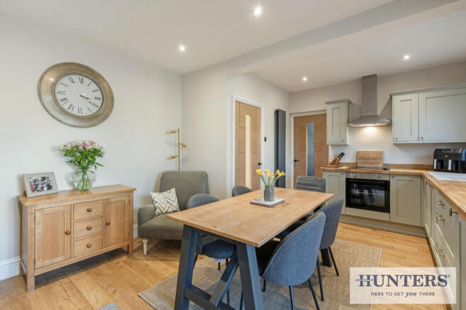 3 bed Semi-Detached for sale Image 5