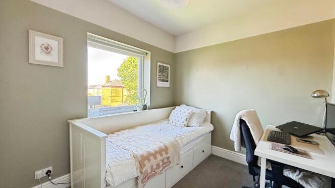 3 bed Semi-Detached for sale Image 11
