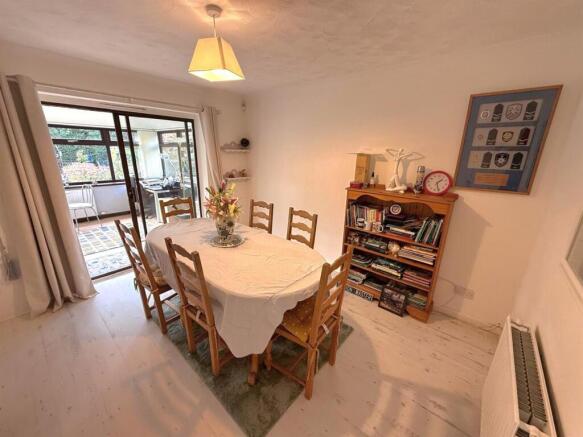 Dining room.jpg