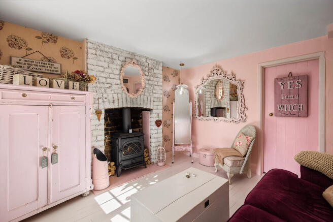 Living Room - Ang...