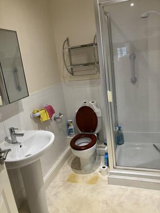 2 bed Flat to rent Image 8