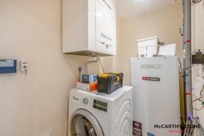 2 bed Apartment for sale Image 11