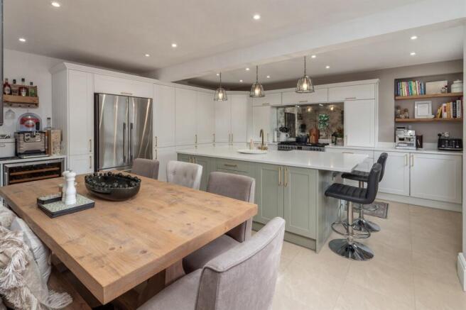 Elmfield Road, Alderley Edge, SK9 photo 4