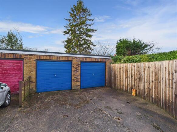 3 bed Detached Bungalow for sale Image 10