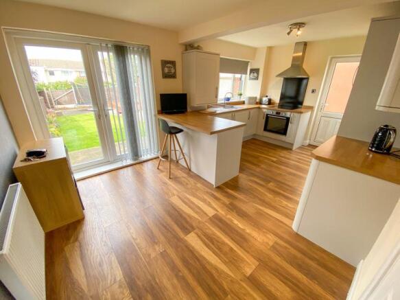 Diner / kitchen