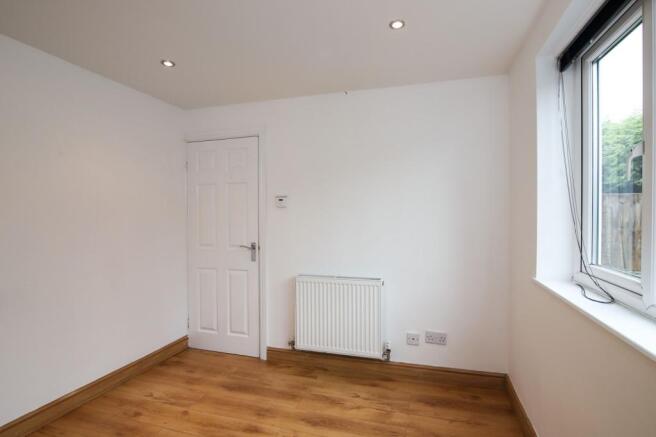 Bedroom 2 (Main)