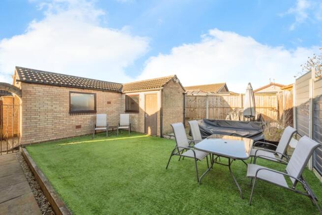 3 bed Detached Bungalow for sale Image 4