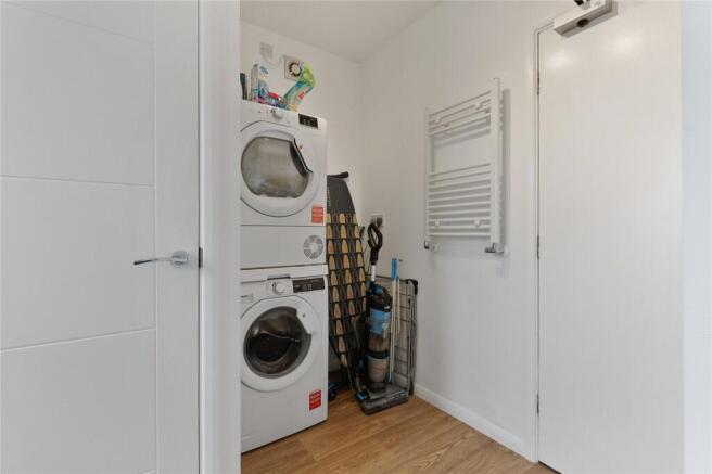 4 bed Semi-Detached for sale Image 12