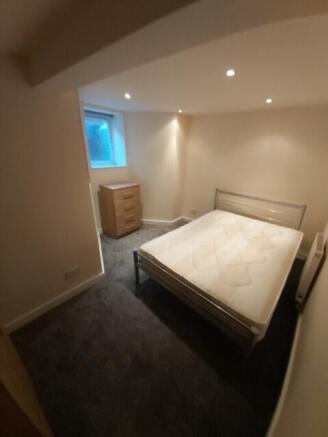 5 bed End of Terrace to rent Image 9